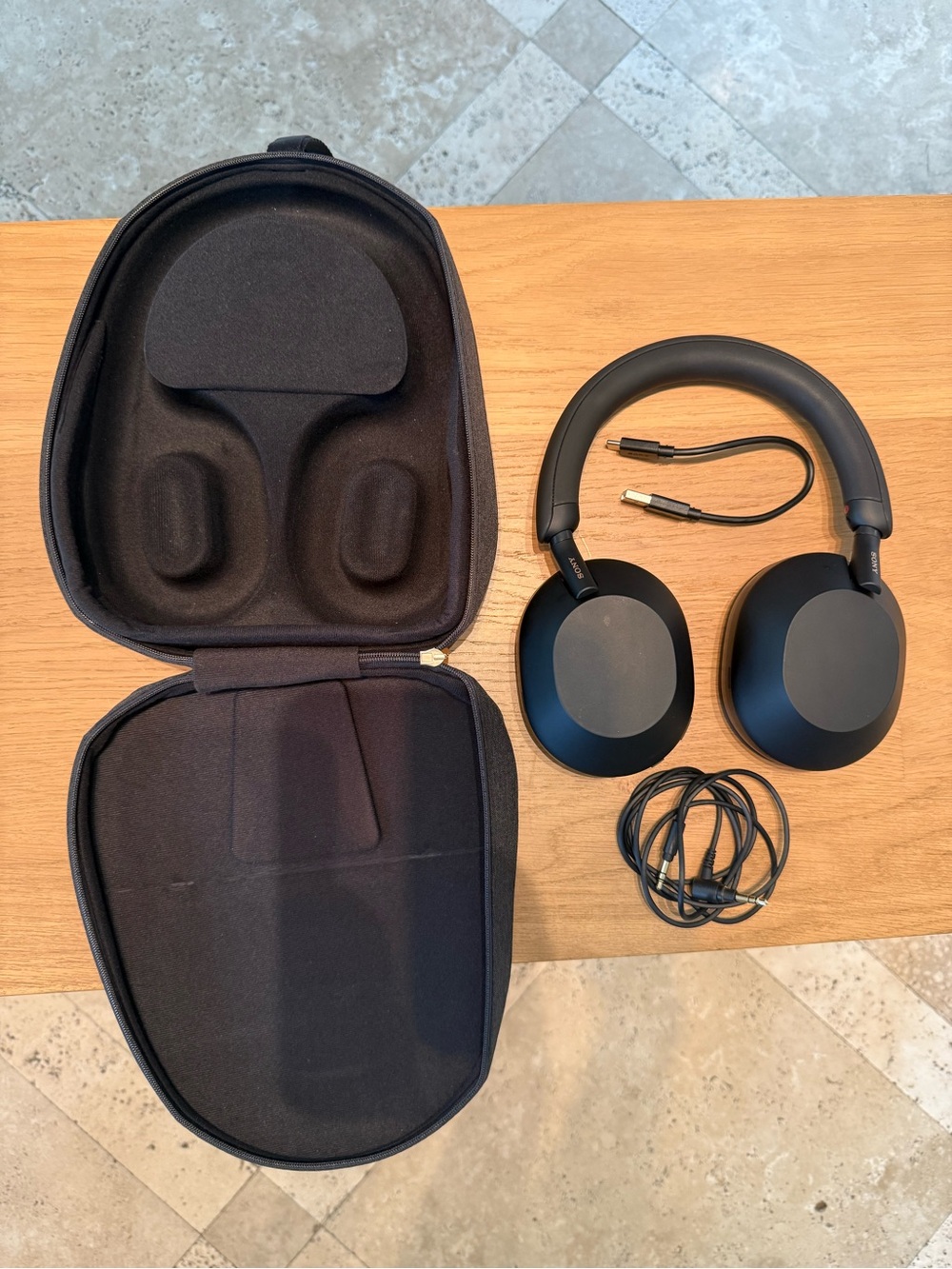 Sony WH-1000XM5 Premium Noise Canceling Headphones - Picture 2 of 6
